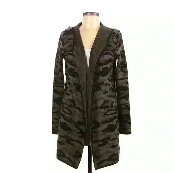 Racheal Zoe Camo Color Block Cardigan size M - Picture 1 of 2